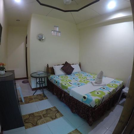 D'Lucky Garden Inn & Suites Tiniguiban Екстер'єр фото