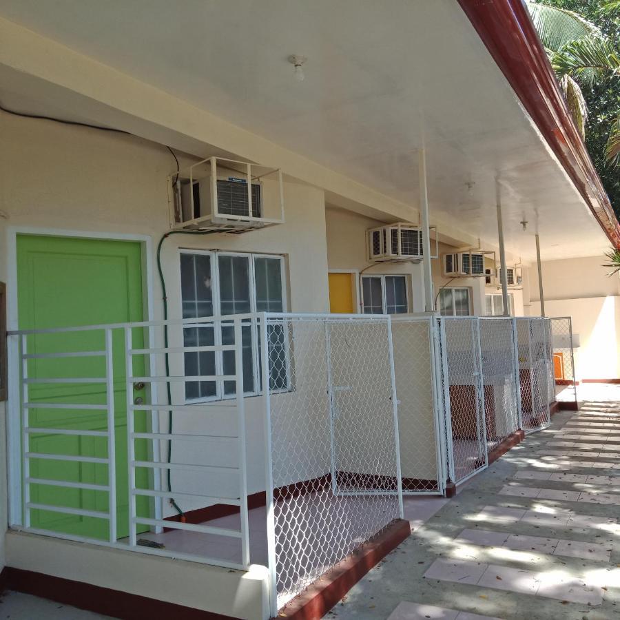 D'Lucky Garden Inn & Suites Tiniguiban Екстер'єр фото