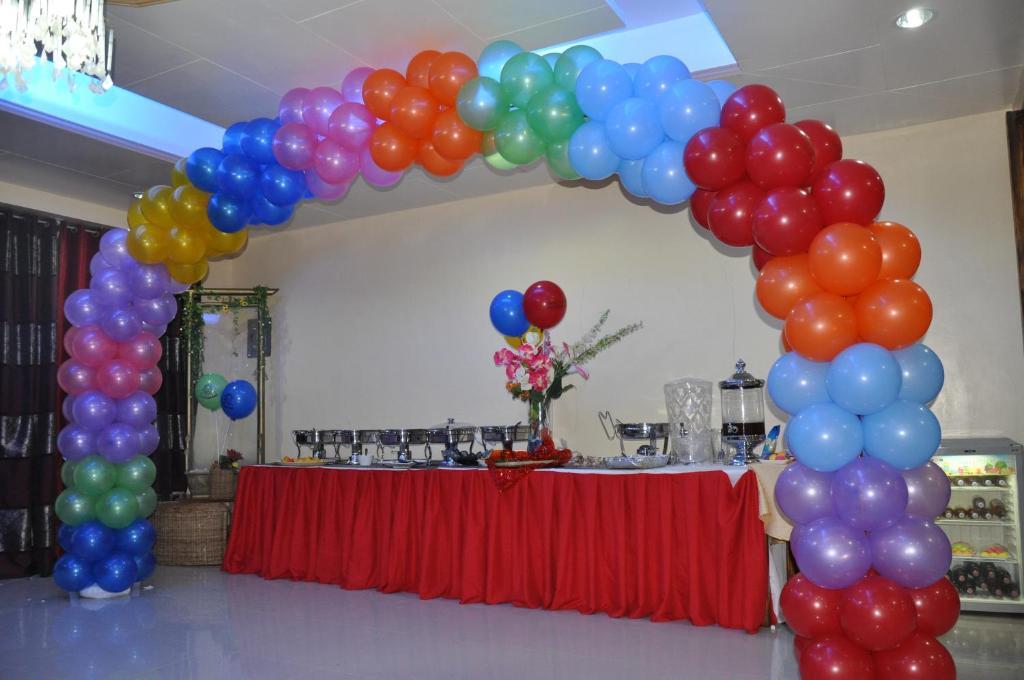 D'Lucky Garden Inn & Suites Tiniguiban Екстер'єр фото