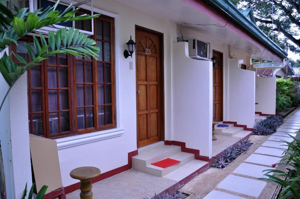 D'Lucky Garden Inn & Suites Tiniguiban Екстер'єр фото
