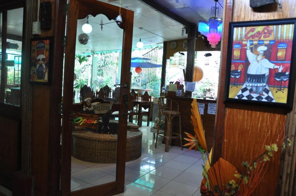D'Lucky Garden Inn & Suites Tiniguiban Екстер'єр фото