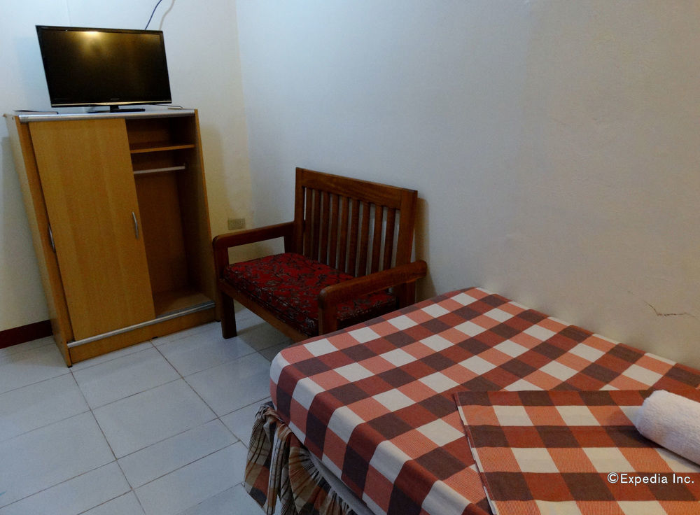 D'Lucky Garden Inn & Suites Tiniguiban Екстер'єр фото