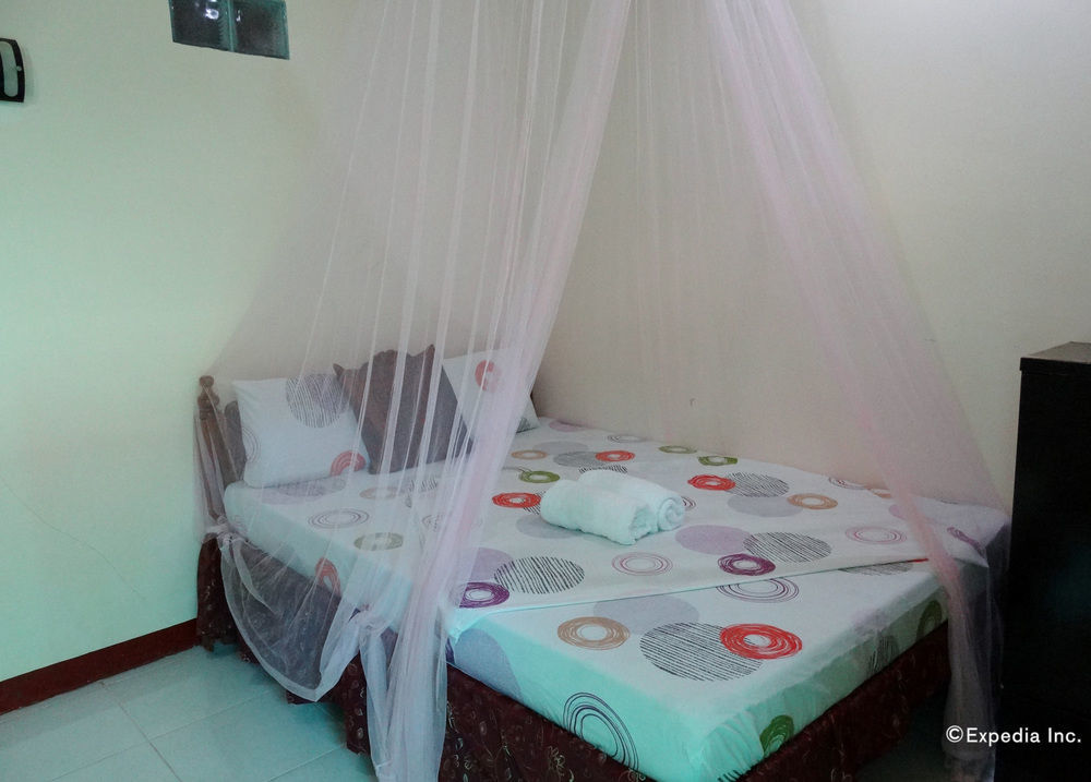 D'Lucky Garden Inn & Suites Tiniguiban Екстер'єр фото